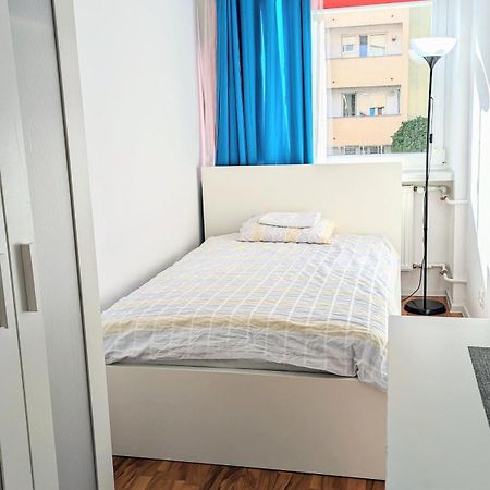 Ursus Rooms-Self Check-In Варшава Экстерьер фото