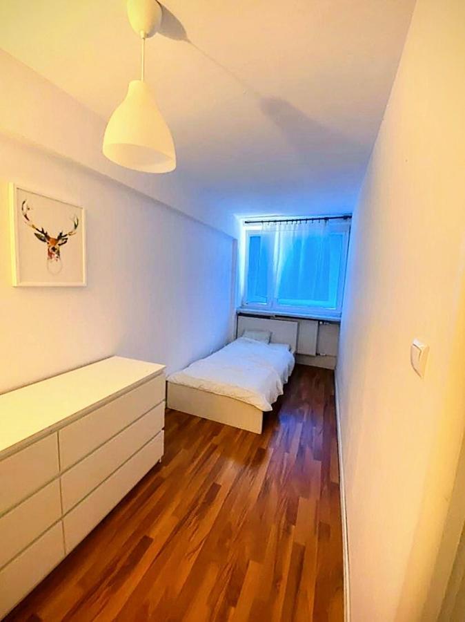 Ursus Rooms-Self Check-In Варшава Экстерьер фото